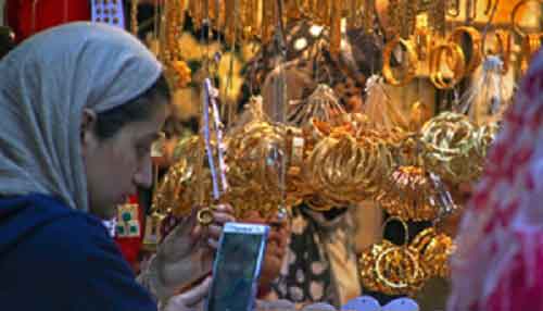 Eid eve shopping subdued, but festivities on in Kashmir