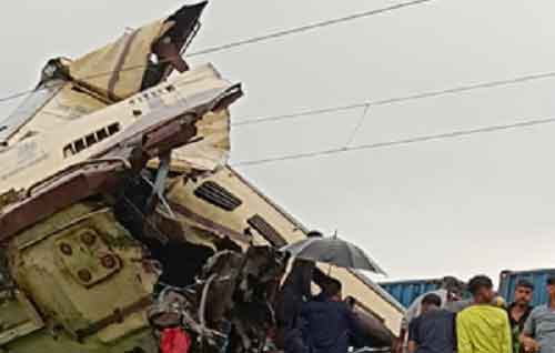 Bengal rail accident: Death toll rises to eight