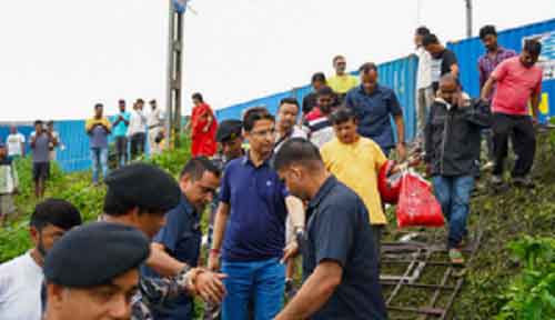 Bengal train accident: Railway Minister announces enhanced ex-gratia of Rs 10 lakh for victims’ kin