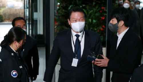 SK Group chairman claims ‘critical error’ in divorce ruling