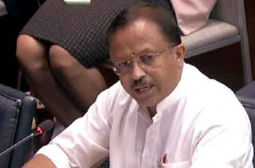 Rahul Gandhi cheated Wayanad, trying to make it family property, says BJP leader