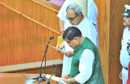 Newly elected MLAs take oath in special session of Odisha Assembly