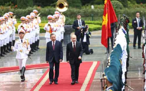 Putin lauds ties with Hanoi on state visit to Vietnam