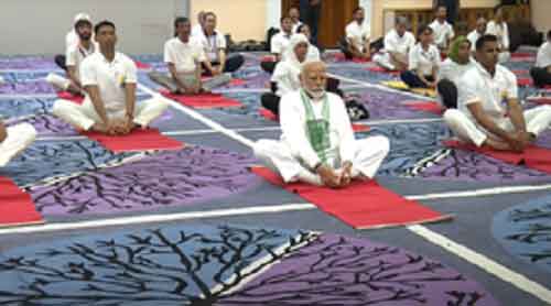 PM Modi leads Yoga Day celebrations with hundreds of participants on banks of Dal Lake in Kashmir