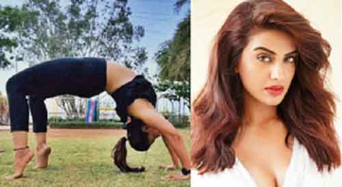 Akshara Singh performs Dhanurasana on Yoga Day; says ‘kariye yoga, rahiye nirog’