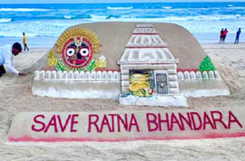 Noted sand artist writes to Odisha CM seeking immediate repair of Ratna Bhandar