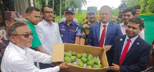 Bangladesh PM sends tasty mango, hilsa fish, ‘rasgulla’ to Tripura CM