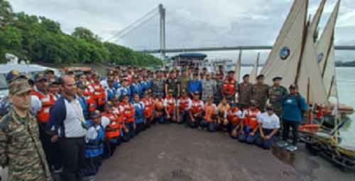 NCC cadets reach Kolkata after 410 km voyage down Bhagirathi, Hooghly