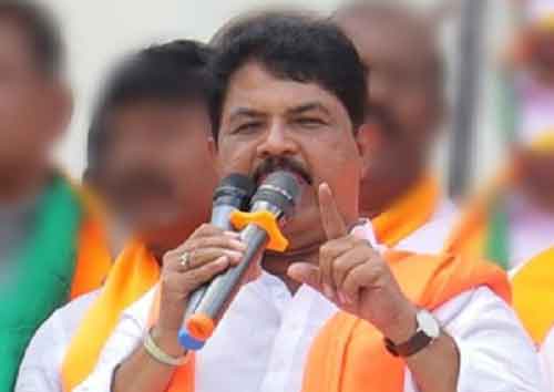 CM Siddaramaiah dividing society on caste lines: Karnataka LoP