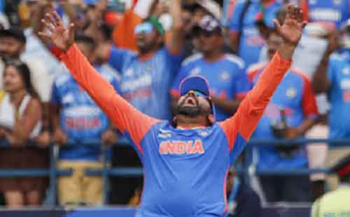 Emotional Team India celebrates T20 World Cup in wholesome fashion