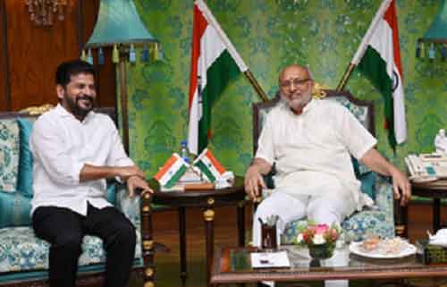 Telangana CM meets Guv amid Cabinet expansion buzz