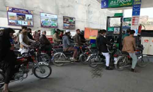 Reeling under severe inflation, Pakistanis slam govt for increasing fuel price