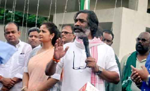 Out on bail, Hemant Soren likely to become Jharkhand CM again