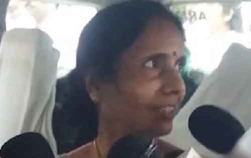 LoP Rahul Gandhi meets Army martyr Anshuman Singh’s mother in Raebareli