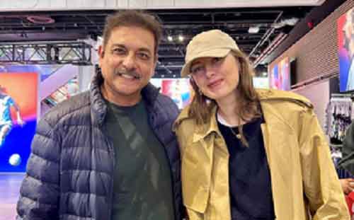 Ravi Shastri shares photo with ‘fashion icon’ Maria Sharapova