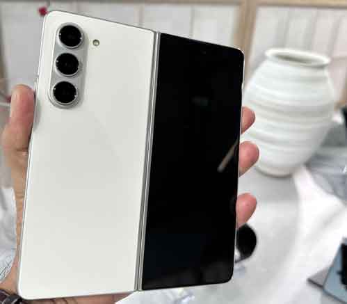 Foldable smartphone shipments in India up by 19 pc in Q1, Samsung leads