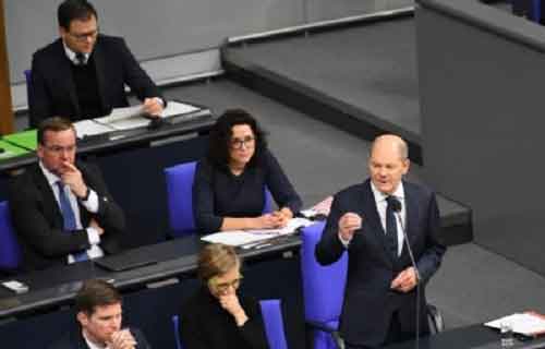 German ruling coalition faces declining support: poll