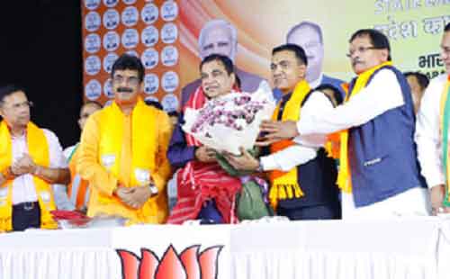 Nitin Gadkari gives ‘mantra’ to Goa CM for 2027 victory