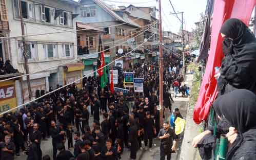 Thousands join 8th Muharram procession in J&K’s Srinagar