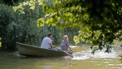 Romania extends red, orange heat warnings