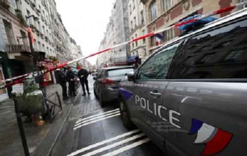 Soldier wounded in knife assault in Paris