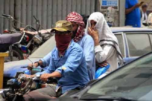 16 bodies found after mercury soars in Pakistan’s Karachi