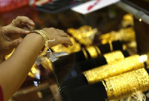 Gold-loan NBFCs grow in India despite cash disbursement restriction: Report