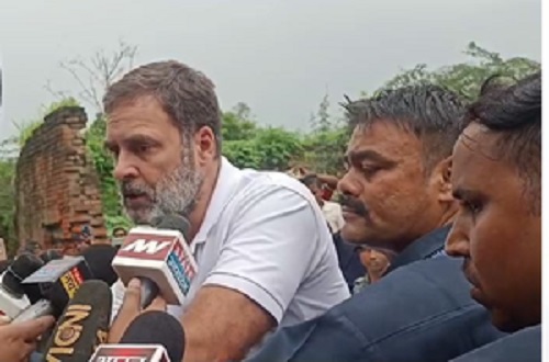 Rahul evades question on Kolkata horror during visit to LS constituency; BJP bristles