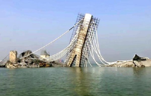 Section of Bihar’s under construction Sultanganj-Aguwani Ghat bridge falls into Ganga yet again