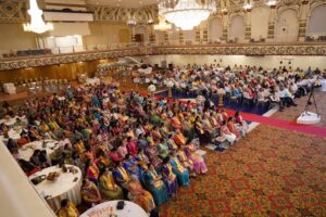 Guru Mahima Parayan with Jagatguru Shri Avichaldevacharya Maharaj and Dr. Sadhvi Shri Gitadidi:  By IndoUS Tribune community Desk
