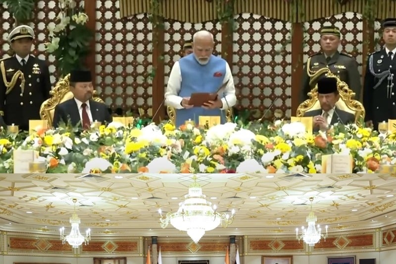 PM Modi Conducts Delegation-Level Talks with Brunei’s Sultan, Then Heads to Singapore