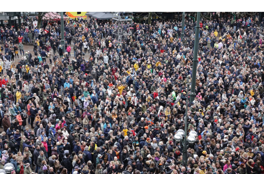 Australia’s Population Surpasses 27 Million