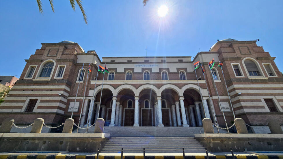 The UN has brokered a deal between Libyan factions to address the central bank crisis.