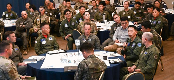 South Korean and US Air Force Commanders Discuss North Korean Threats