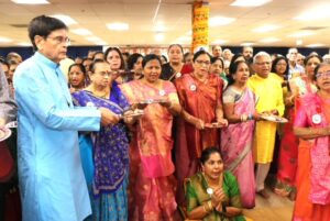 Thousands celebrate Navratri Garba at Bharatiya Seniors' event in Chicago 
