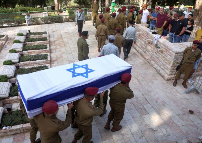 Israeli Military Reports Eight Soldiers Killed in Clashes with Hezbollah