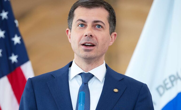 Pete Buttigieg announces automatic refund rule for canceled U.S. flights ahead of busy holiday season