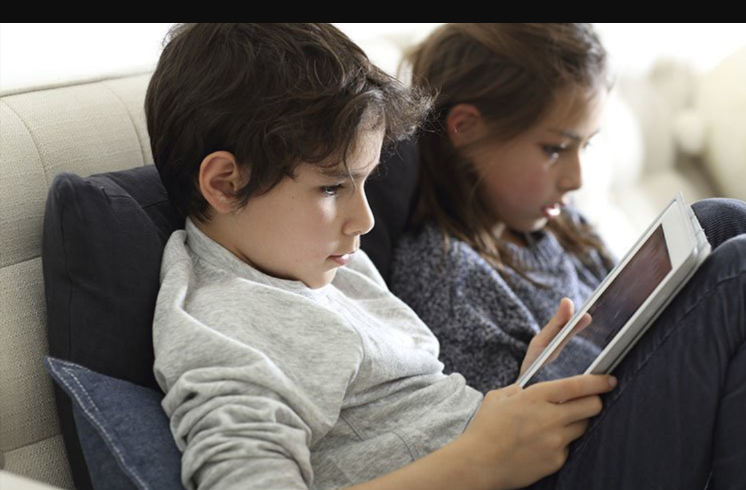 Experts Warn: Excessive Screen Time and Trauma Can Lead to Behavioral Issues in Children