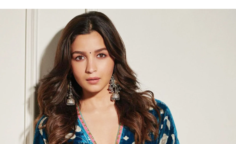 Alia Bhatt Turns Makeup Artist, Asks Fans for Tutorial Requests