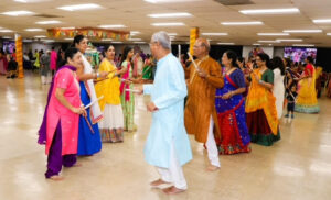 Thousands celebrate Navratri Garba at Bharatiya Seniors' event in Chicago
