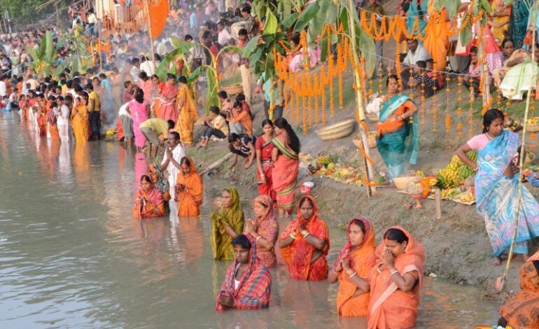Chhath ghats ready to welcome worshippers for first arghya in Patna