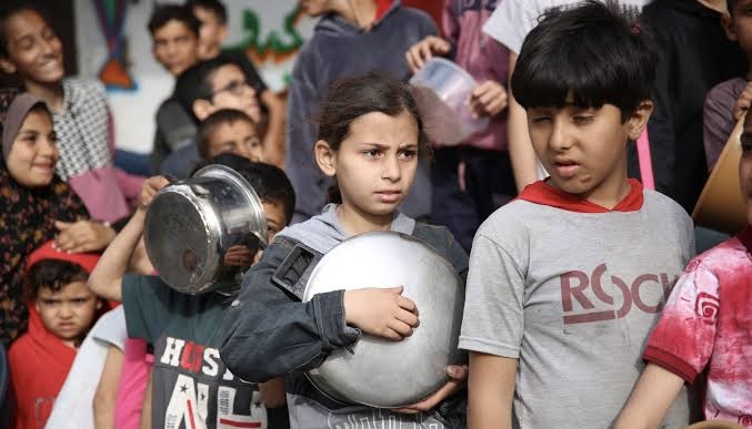 94,000 children vaccinated in polio campaign in Gaza