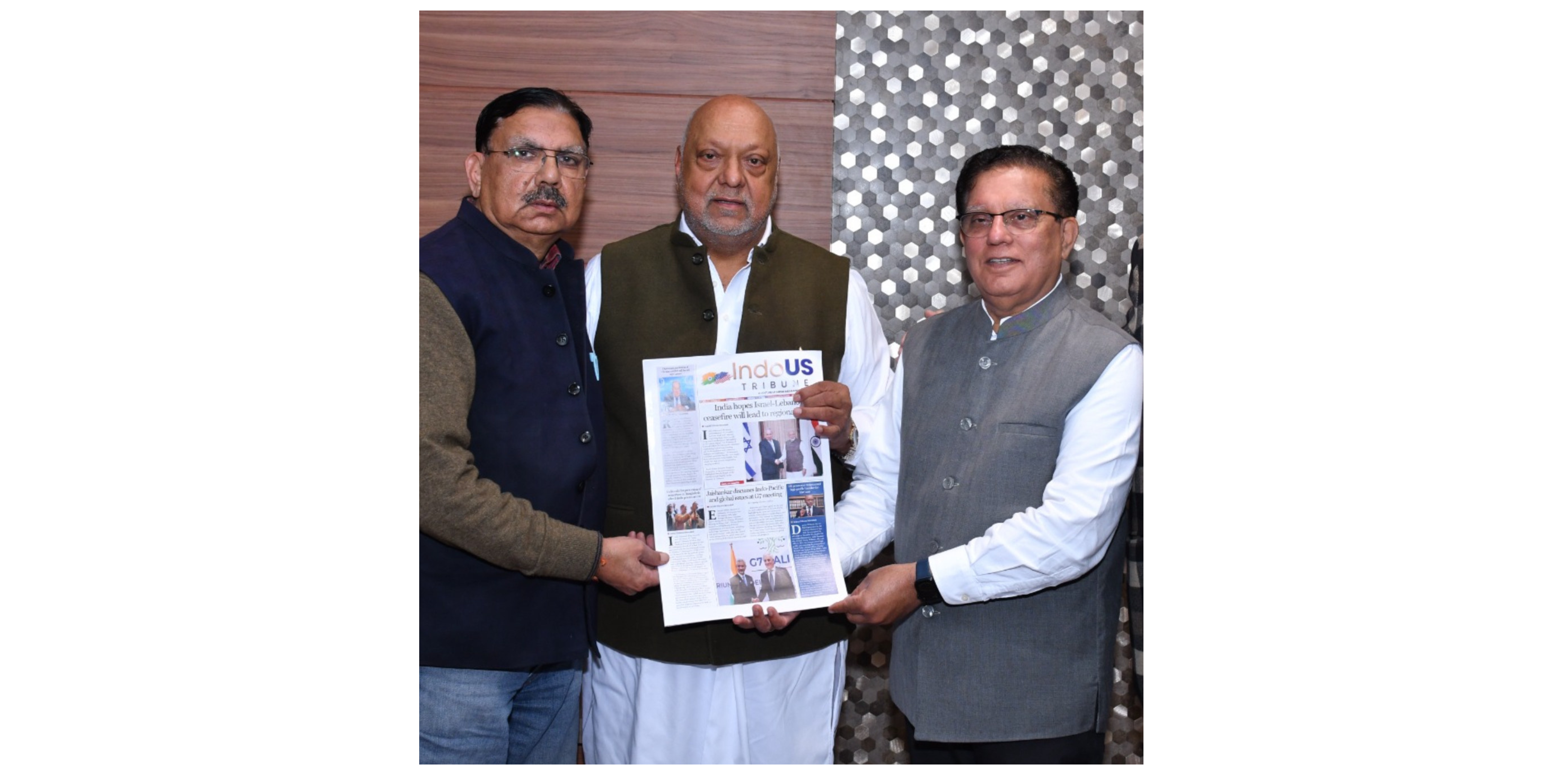 Dr. Avi Verma presents IndoUS Tribune to Sheetal Vij at Dainik Savera, discusses key global and local developments