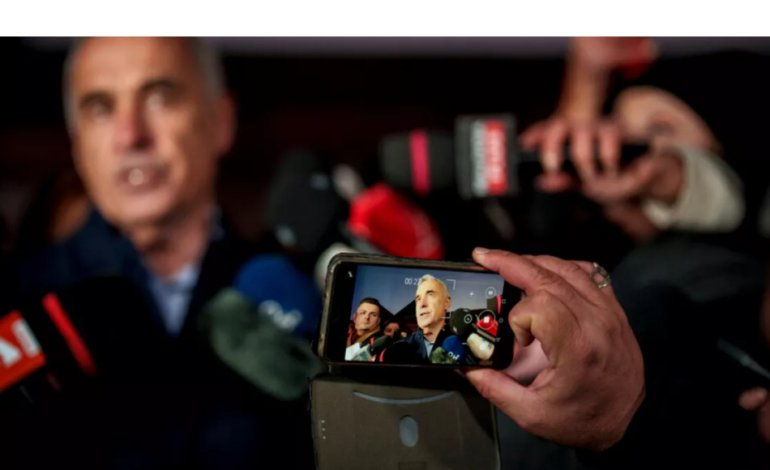 Romania to restart presidential election, investigation launched against leading candidate