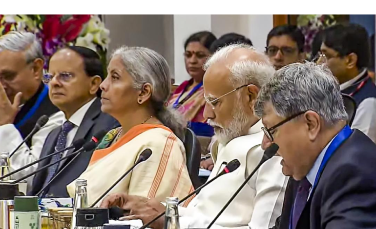 PM Modi holds brainstorming session with economists ahead of Budget