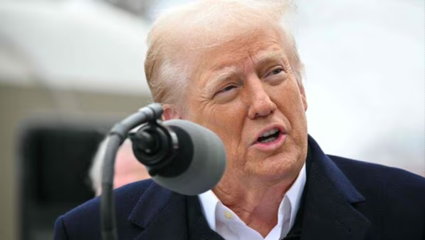 Trump imposes 25% tariffs on Colombia for refusing deportation flights