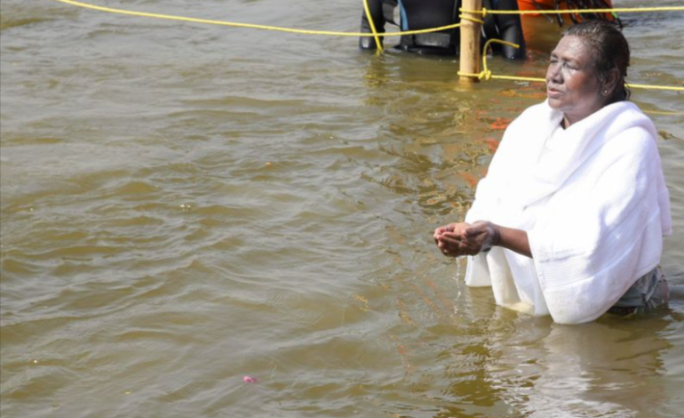 President Murmu takes holy dip at Triveni Sangam during Maha Kumbh visit