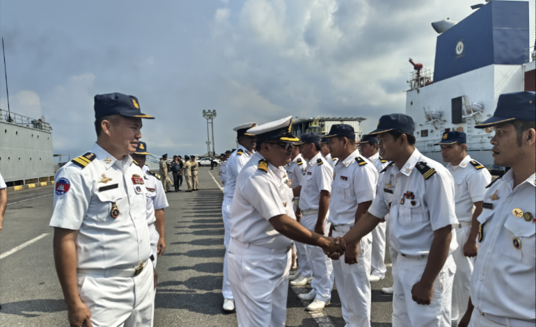 Indian Navy training ships conduct professional exchanges in Cambodia