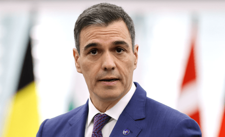 Sanchez urges stronger European defence