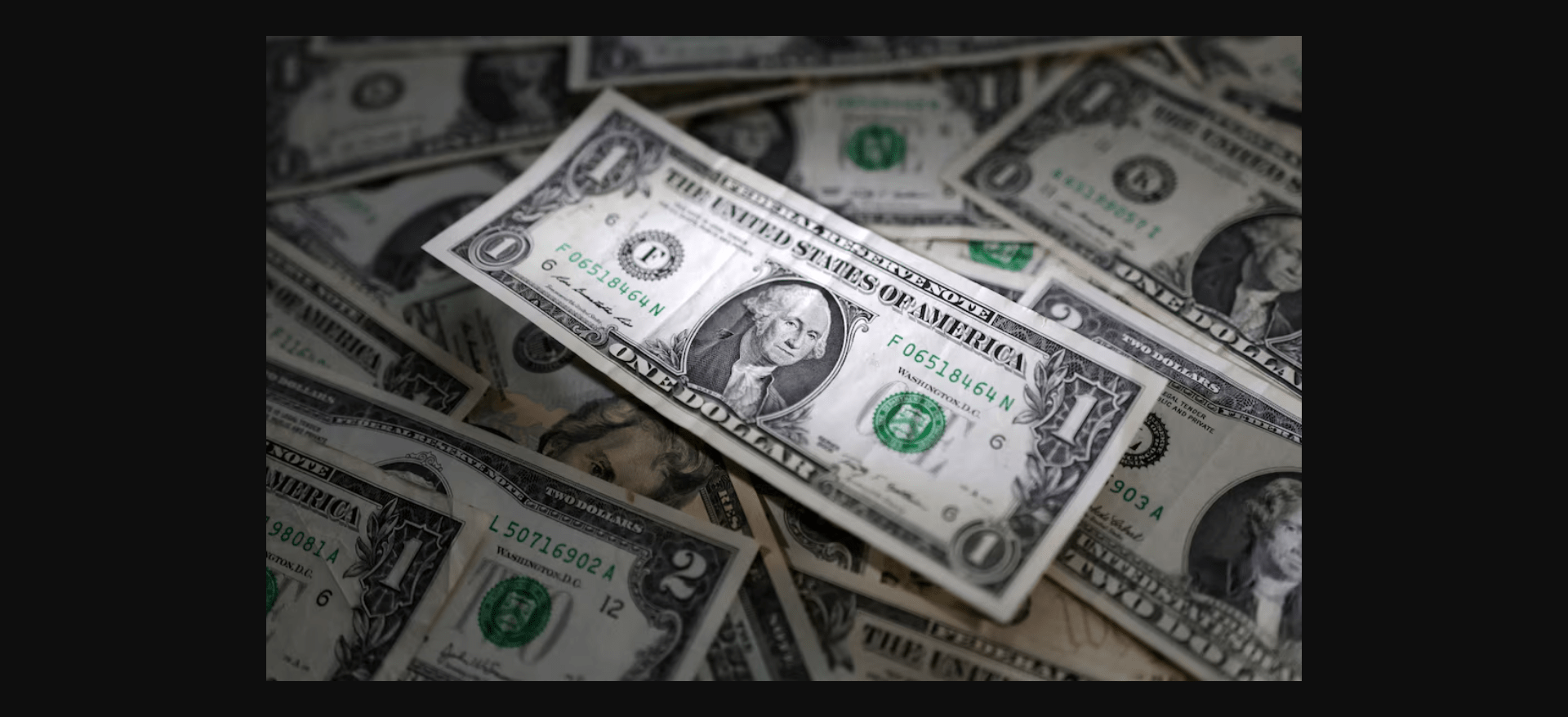 US markets and dollar fall after Trump’s new tariffs